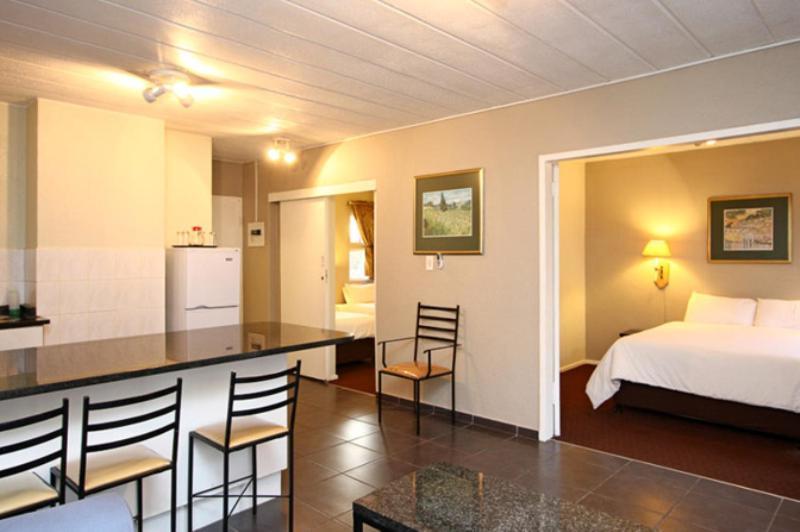 Vetho 2 Apartments Or Tambo Airport Kempton Park Room photo