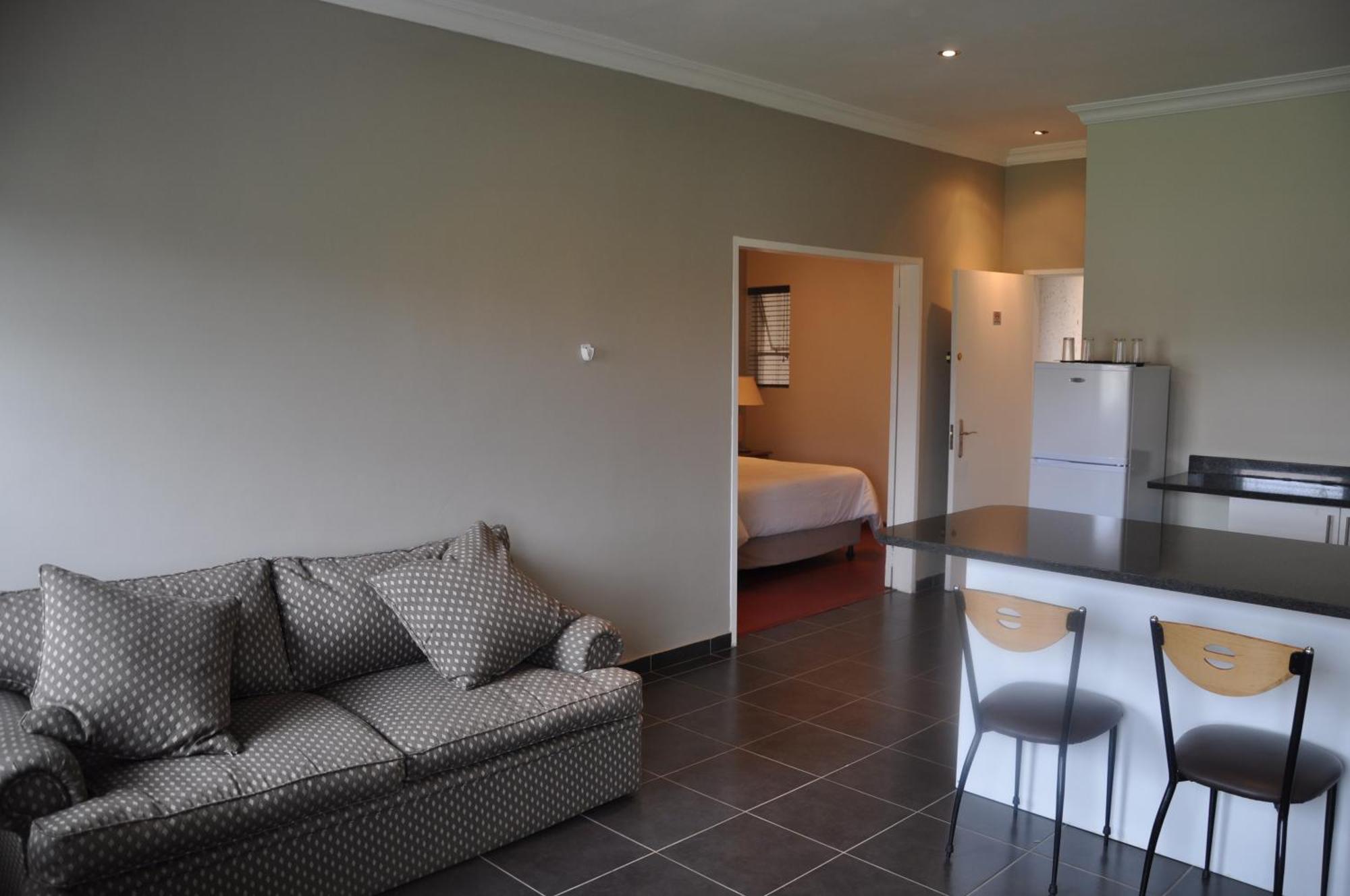 Vetho 2 Apartments Or Tambo Airport Kempton Park Exterior photo