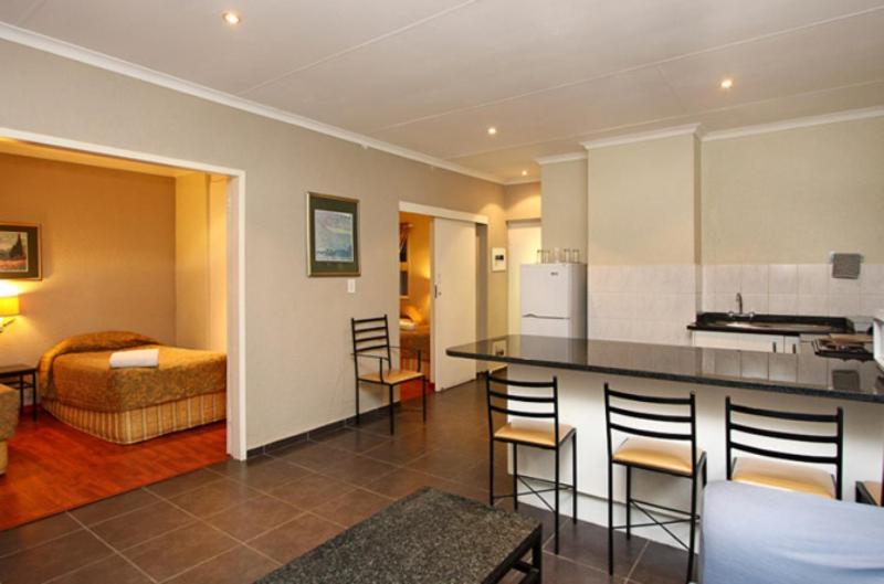 Vetho 2 Apartments Or Tambo Airport Kempton Park Exterior photo