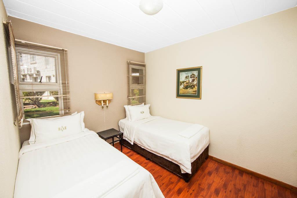 Vetho 2 Apartments Or Tambo Airport Kempton Park Exterior photo