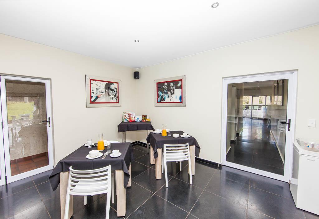 Vetho 2 Apartments Or Tambo Airport Kempton Park Exterior photo