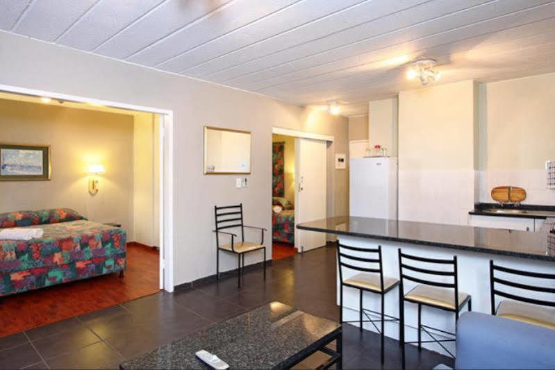 Vetho 2 Apartments Or Tambo Airport Kempton Park Exterior photo