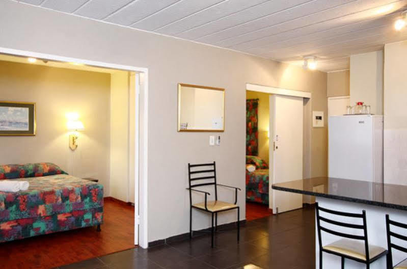 Vetho 2 Apartments Or Tambo Airport Kempton Park Exterior photo